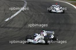 07.05.2006 Nürburg, Germany,  Jacques Villeneuve (CDN), BMW Sauber F1 Team, F1.06 leads Nick Heidfeld (GER), BMW Sauber F1 Team, F1.06 - Formula 1 World Championship, Rd 5, European Grand Prix, Sunday Race