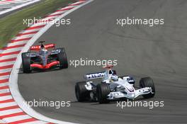 07.05.2006 Nürburg, Germany,  Nick Heidfeld (GER), BMW Sauber F1 Team, F1.06 leads Juan-Pablo Montoya (COL), Juan Pablo, McLaren Mercedes, MP4-21 - Formula 1 World Championship, Rd 5, European Grand Prix, Sunday Race