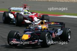 07.05.2006 Nürburg, Germany,  David Coulthard (GBR), Red Bull Racing RB2, leads Ralf Schumacher (GER), Panasonic Toyota Racing TF106 - Formula 1 World Championship, Rd 5, European Grand Prix, Sunday Race