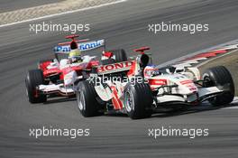 07.05.2006 Nürburg, Germany,  Rubens Barrichello (BRA), Honda Racing F1 Team, RA106  leads Ralf Schumacher (GER), Toyota Racing, TF106 - Formula 1 World Championship, Rd 5, European Grand Prix, Sunday Race