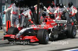 07.05.2006 Nürburg, Germany,  Tiago Monteiro (PRT), Midland MF1 Racing, Toyota M16 pit stop - Formula 1 World Championship, Rd 5, European Grand Prix, Sunday Race