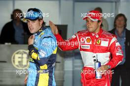06.05.2006 Nürburg, Germany,  Fernando Alonso (ESP), Renault F1 Team, in the new R26 and Felipe Massa (BRA), Scuderia Ferrari - Formula 1 World Championship, Rd 5, European Grand Prix, Saturday Qualifying