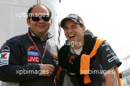 06.05.2006 Nürburg, Germany,  Colin Kolles (GER), Midland MF1 Racing, Managing Director  (left), talking with Christijan Albers (NED), Midland F1 Racing, Portrait (right) - Formula 1 World Championship, Rd 5, European Grand Prix, Saturday