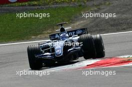06.05.2006 Nürburg, Germany,  Nico Rosberg (GER), WilliamsF1 Team FW28, jumping over the kerbs - Formula 1 World Championship, Rd 5, European Grand Prix, Saturday Qualifying