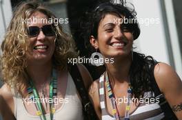 06.05.2006 Nürburg, Germany,  Girls in the paddock - Formula 1 World Championship, Rd 5, European Grand Prix, Saturday