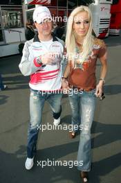06.05.2006 Nürburg, Germany,  Cora Schumacher (GER), Wife of Ralf Schumacher and Ralf Schumacher (GER), Toyota Racing - Formula 1 World Championship, Rd 5, European Grand Prix, Saturday