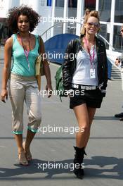 07.05.2006 Nürburg, Germany,  Girls in the paddock - Formula 1 World Championship, Rd 5, European Grand Prix, Sunday