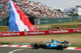 14.07.2006 Magny Cours, France,  Giancarlo Fisichella (ITA), Renault F1 Team, R26 - Formula 1 World Championship, Rd 11, French Grand Prix, Friday Practice