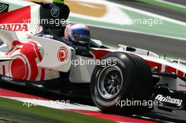 14.07.2006 Magny Cours, France,  Anthony Davidson (GBR), Test driver Honda Racing F1 Team RA106 - Formula 1 World Championship, Rd 11, French Grand Prix, Friday Practice