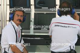 14.07.2006 Magny Cours, France,  Dr. Mario Theissen (GER), BMW Sauber F1 Team, BMW Motorsport Director on the pitwall - Formula 1 World Championship, Rd 11, French Grand Prix, Friday Practice