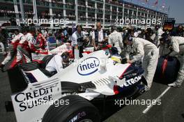 16.07.2006 Magny Cours, France,  Nick Heidfeld (GER), BMW Sauber F1 Team - Formula 1 World Championship, Rd 11, French Grand Prix, Sunday Pre-Race Grid