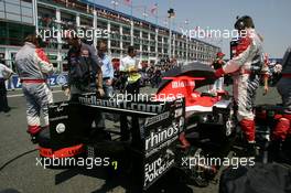 16.07.2006 Magny Cours, France,  Midland MF1 Racing, M16, on the Grid - Formula 1 World Championship, Rd 11, French Grand Prix, Sunday Pre-Race Grid