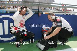 16.07.2006 Magny Cours, France,  Jenson Button (GBR), Honda Racing F1 Team - Formula 1 World Championship, Rd 11, French Grand Prix, Sunday Pre-Race Grid