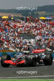 16.07.2006 Magny Cours, France,  Pedro de la Rosa (ESP), Team McLaren Mercedes MP4-21 - Formula 1 World Championship, Rd 11, French Grand Prix, Sunday Race