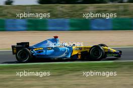 15.07.2006 Magny Cours, France,  Fernando Alonso (ESP), Renault F1 Team, R26 - Formula 1 World Championship, Rd 11, French Grand Prix, Saturday Practice