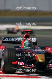 15.07.2006 Magny Cours, France,  Vitantonio Liuzzi (ITA), Scuderia Toro Rosso, STR01 - Formula 1 World Championship, Rd 11, French Grand Prix, Saturday Practice