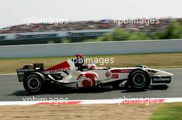 15.07.2006 Magny Cours, France,  Rubens Barrichello (BRA), Honda Racing F1 Team, RA106  - Formula 1 World Championship, Rd 11, French Grand Prix, Saturday Practice