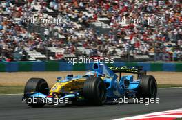 15.07.2006 Magny Cours, France,  Fernando Alonso (ESP), Renault F1 Team R26 - Formula 1 World Championship, Rd 11, French Grand Prix, Saturday Qualifying