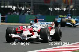 15.07.2006 Magny Cours, France,  Jarno Trulli (ITA), Toyota Racing, TF106 - Formula 1 World Championship, Rd 11, French Grand Prix, Saturday Qualifying