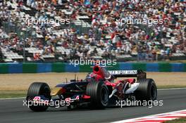 15.07.2006 Magny Cours, France,  Vitantonio Liuzzi (ITA), Scuderia Toro Rosso STR 01 - Formula 1 World Championship, Rd 11, French Grand Prix, Saturday Qualifying