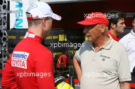 15.07.2006 Magny Cours, France,  Ralf Schumacher (GER), Toyota Racing, Portrait, talking with Niki Lauda (AUT) - Formula 1 World Championship, Rd 11, French Grand Prix, Saturday Practice