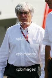 16.07.2006 Magny Cours, France,  Bernie Ecclestone (GBR), CEO of Formula One Management (FOM) - Formula 1 World Championship, Rd 11, French Grand Prix, Sunday