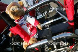 16.07.2006 Magny Cours, France,  Good luck beer for Toyota - Formula 1 World Championship, Rd 11, French Grand Prix, Sunday