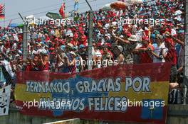 16.07.2006 Magny Cours, France,  Fan flags for Fernando Alonso (ESP), Renault F1 Team - Formula 1 World Championship, Rd 11, French Grand Prix, Sunday