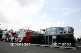 13.07.2006 Magny Cours, France,  Midland MF1 Racing and Toyota Racing, Hospitality - Formula 1 World Championship, Rd 11, French Grand Prix, Thursday