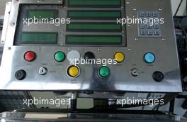 13.07.2006 Magny Cours, France,  Start procedure controller of Charlie Whiting - Formula 1 World Championship, Rd 11, French Grand Prix, Thursday