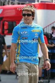 13.07.2006 Magny Cours, France,  Fernando Alonso (ESP), Renault F1 Team - Formula 1 World Championship, Rd 11, French Grand Prix, Thursday