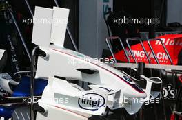 13.07.2006 Magny Cours, France,  BMW Sauber front wing with the new vertical winglets - Formula 1 World Championship, Rd 11, French Grand Prix, Thursday