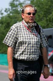 13.07.2006 Magny Cours, France,  Kees van de Grint (NED), Bridgestone Tyre Engineer - Formula 1 World Championship, Rd 11, French Grand Prix, Thursday