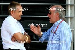 09.06.2006 Silverstone, England,   Martin Whitmarsh (GBR), McLaren, Chief Executive Officer talks with David Richards (GBR) Owner of Prodrive - Formula 1 World Championship, Rd 8, British Grand Prix, Friday