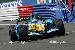 09.06.2006 Silverstone, England,  Fernando Alonso (ESP), Renault F1 Team - Formula 1 World Championship, Rd 8, British Grand Prix, Friday Practice