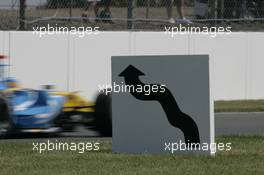 09.06.2006 Silverstone, England,  Fernando Alonso (ESP), Renault F1 Team - Formula 1 World Championship, Rd 8, British Grand Prix, Friday Practice