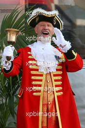 09.06.2006 Silverstone, England,  A town cryer in the paddock - Formula 1 World Championship, Rd 8, British Grand Prix, Friday