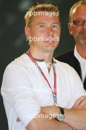09.06.2006 Silverstone, England,  Mika Hakkinen (FIN) - Formula 1 World Championship, Rd 8, British Grand Prix, Friday Practice