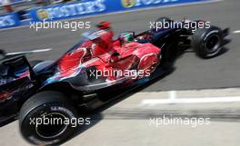 09.06.2006 Silverstone, England,  vVitantonio Liuzzi (ITA), Scuderia Toro Rosso - Formula 1 World Championship, Rd 8, British Grand Prix, Friday Practice