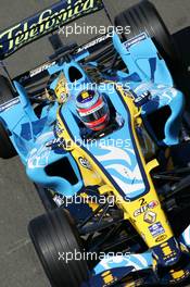 10.06.2006 Silverstone, England,  Giancarlo Fisichella (ITA), Renault F1 Team, R26 - Formula 1 World Championship, Rd 8, British Grand Prix, Saturday Practice
