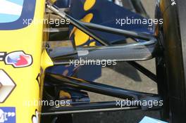 08.06.2006 Silverstone, England,  Fernando Alonso (ESP), Renault F1 Team, R26, suspension detail - Formula 1 World Championship, Rd 8, British Grand Prix, Thursday