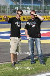 08.06.2006 Silverstone, England,  Tiago Monteiro (POR), Midland MF1 Racing and Martin Brundle (GBR) - Formula 1 World Championship, Rd 8, British Grand Prix, Thursday