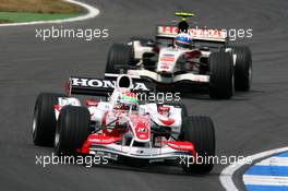28.07.2006 Hockenheim, Germany,  Sakon Yamamoto (JPN), Super Aguri F1 SA06, leads Anthony Davidson (GBR), Test driver Honda Racing F1 Team RA106 - Formula 1 World Championship, Rd 12, German Grand Prix, Friday Practice