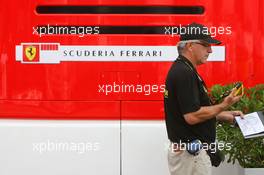 28.07.2006 Hockenheim, Germany,  Kangeroo TV man - Formula 1 World Championship, Rd 12, German Grand Prix, Friday