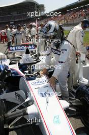 30.07.2006 Hockenheim, Germany,  Nick Heidfeld (GER), BMW Sauber F1 Team - Formula 1 World Championship, Rd 12, German Grand Prix, Sunday Pre-Race Grid