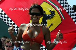 30.07.2006 Hockenheim, Germany,  FANS  - Formula 1 World Championship, Rd 12, German Grand Prix, Sunday Grid Girl