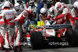 30.07.2006 Hockenheim, Germany,  PIT STOP - Ralf Schumacher (GER), Toyota Racing - Formula 1 World Championship, Rd 12, German Grand Prix, Sunday Race