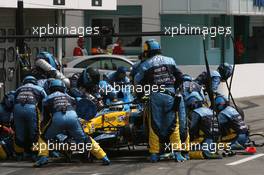 30.07.2006 Hockenheim, Germany,  PIT STOP - Giancarlo Fisichella (ITA), Renault F1 Team - Formula 1 World Championship, Rd 12, German Grand Prix, Sunday Race