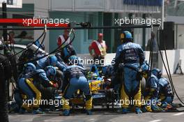 30.07.2006 Hockenheim, Germany,  PIT STOP - Giancarlo Fisichella (ITA), Renault F1 Team  - Formula 1 World Championship, Rd 12, German Grand Prix, Sunday Race