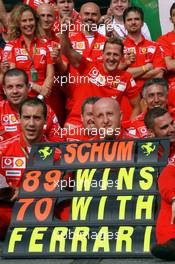 30.07.2006 Hockenheim, Germany,  Michael Schumacher (GER), Scuderia Ferrari and mechanics - Formula 1 World Championship, Rd 12, German Grand Prix, Sunday